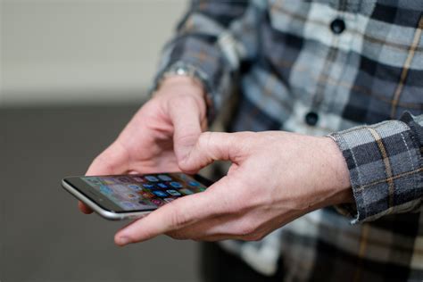 Trendy ‘Greetunes’ for mobile users .